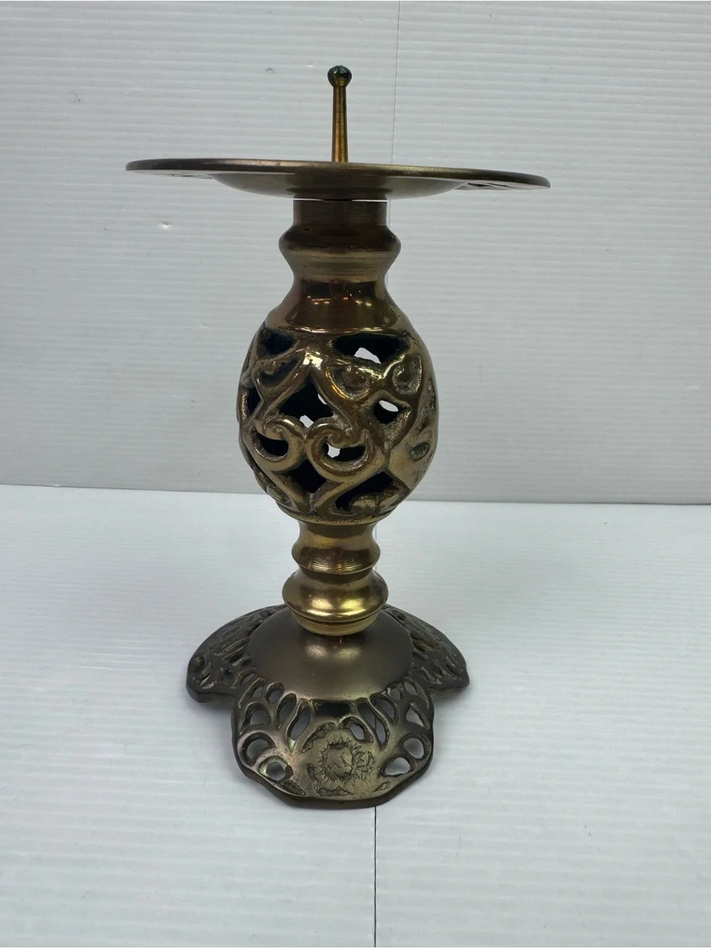 Vtg Solid Brass Pillar Candle Holder Ornate Filigree Style Scroll Candlestick 6